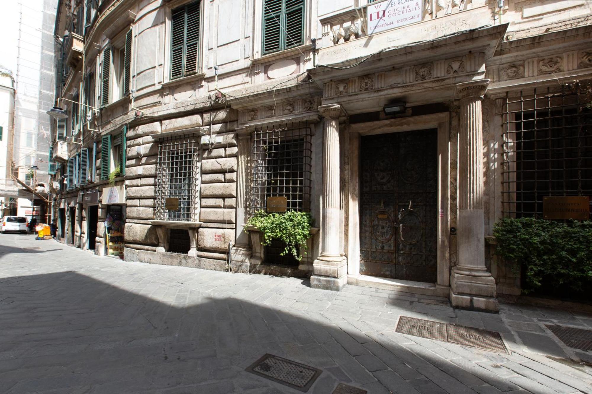 Le Caravelle Centro Storico Genova Hotel Exterior photo